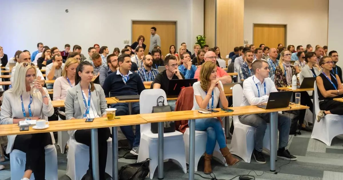 A Digital Cube Conf közönsége az előadóteremben